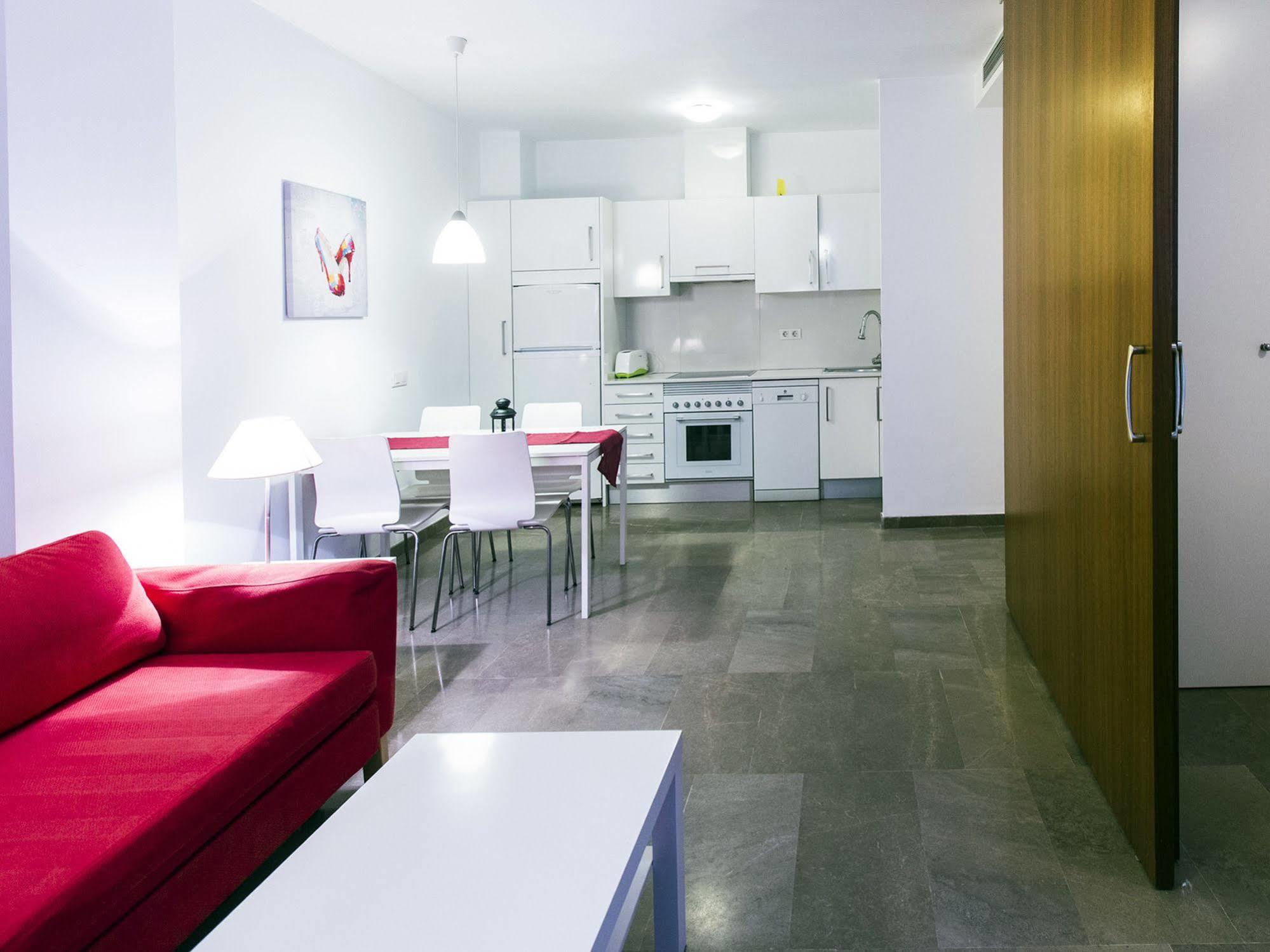 Total Valencia Vitoria Appartement Buitenkant foto