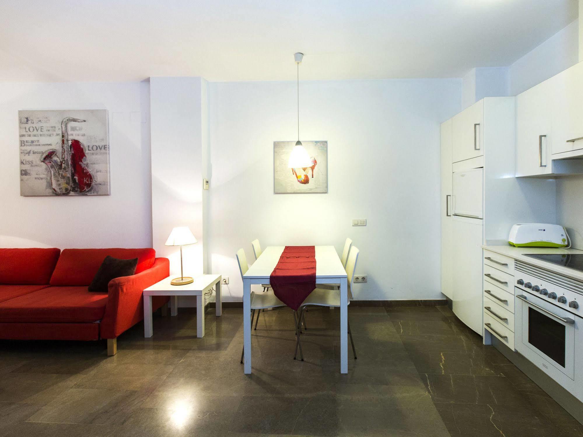Total Valencia Vitoria Appartement Buitenkant foto