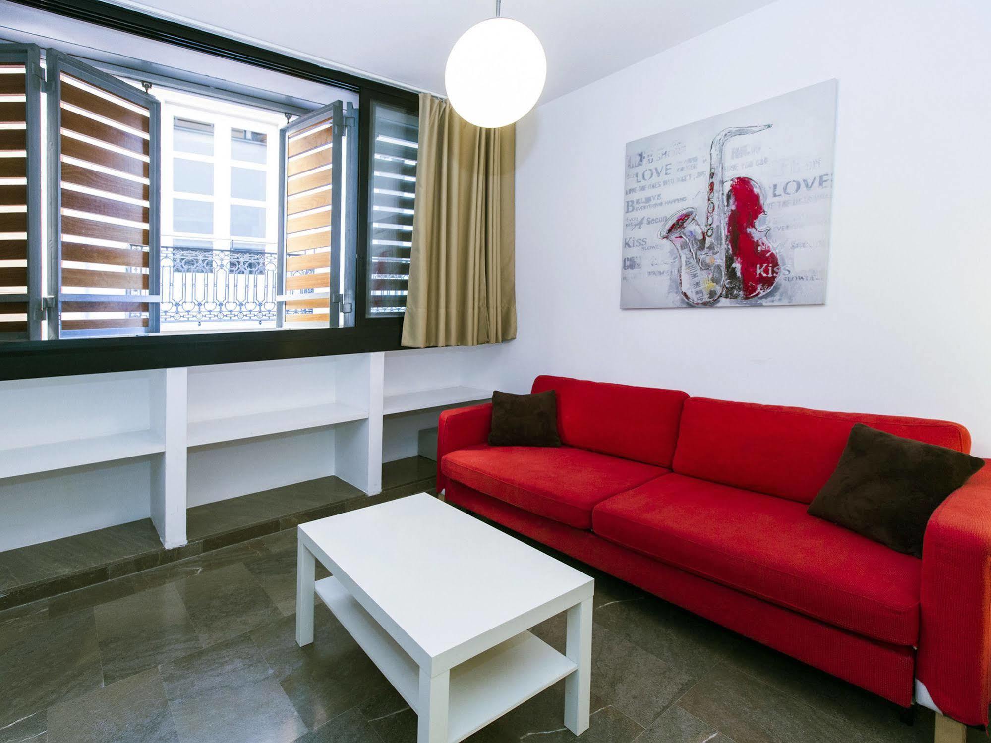 Total Valencia Vitoria Appartement Buitenkant foto